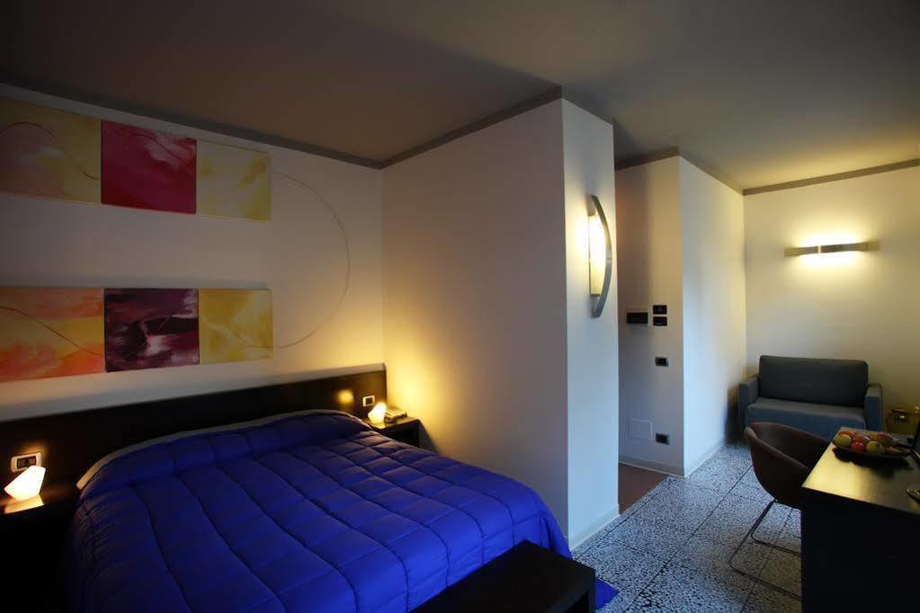 Hotel Zeffiro Sabaudia Ngoại thất bức ảnh